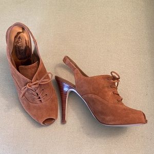 Guess Y2K lace up, open toe, sling back, suede heels 6.5
